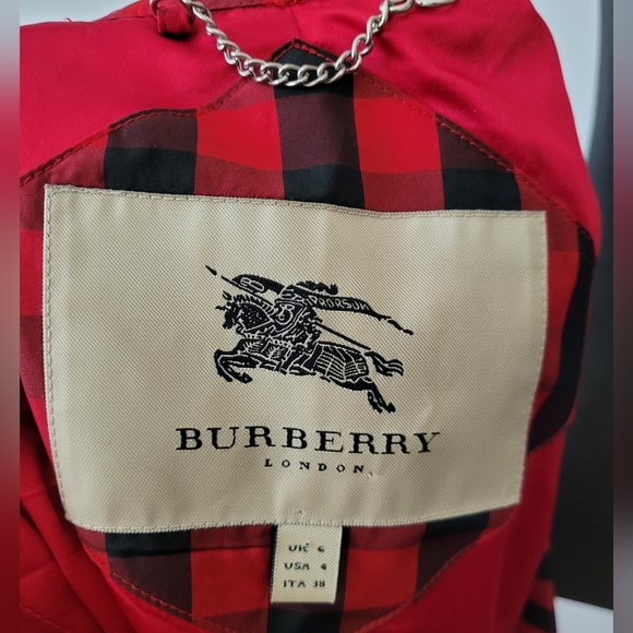 Burberry trench coat/dress in red Buffalo check - Picture 14 of 16